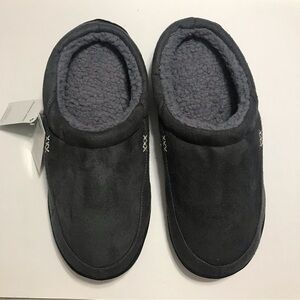 NWT NewDenber Mens Slippers Size 13/14 Dark Gray